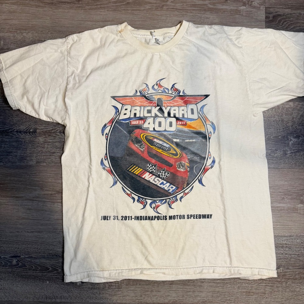 NASCAR Brickyard 400 2011 Sprint Cup Series T Shirt Vintage Racing Tee Size L